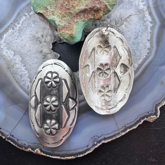 Leander Tahe Native American Sterling Silver Large Oval Repousse Post Earrings - Picture 7 of 10